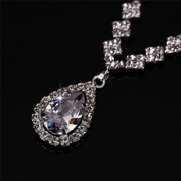 Rhinestone Teardrop Bridal Set - Picture 3 of 5